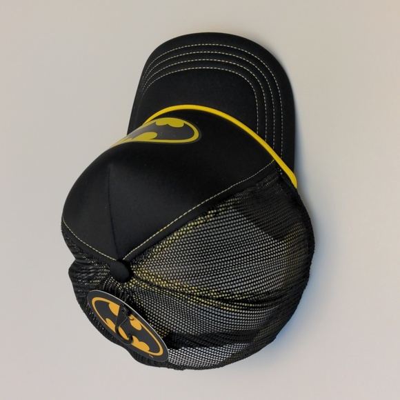 NWT SWAG Batman DC Comics Trucker Hat Adjustable Black Yellow - Picture 5 of 8